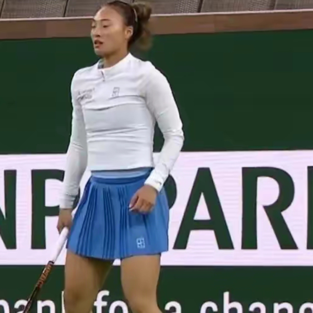 九游娱乐-重返赛场首场状态出色，日本队观众沸腾！，阿扎伦卡重返赛场上演精彩一战的简单介绍