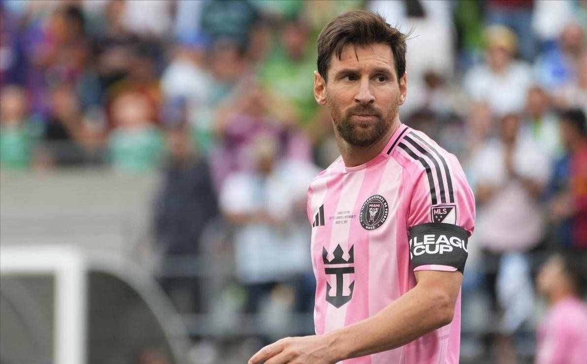 九游官网-关于梅西在快船比赛中战术调整，领先优势明显引发热议！引发球迷热议的信息