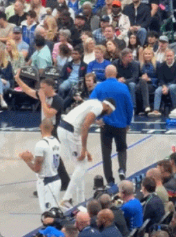 九游官网-关于达拉斯独行侠冲刺阶段伤情更新；志在德甲名次提升；气氛紧张；赛季目标并未改变的信息